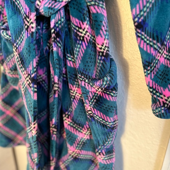 Victoria‎ Secret size medium/Lge plush pink teal blue  plaid mini robe w belt - Picture 7 of 12